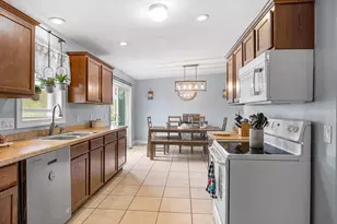 3 Dominique Dr, Webster, MA 01570 - Photo 8