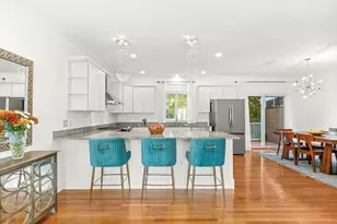 7 Sherman Pl, Winchester, MA 01890 - Photo 8