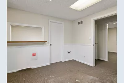 68 Westfield St, West Springfield, MA 01089 - Photo 4