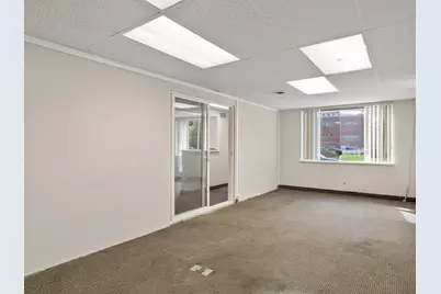 68 Westfield St, West Springfield, MA 01089 - Photo 2