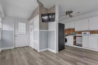 10-R Barnes St, Wareham, MA 02571 - Photo 8