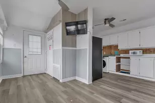 10R Barnes St, Wareham, MA 02571 - Photo 8