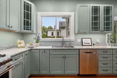 14 Center St #3, Watertown, MA 02472 - Photo 12