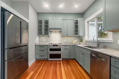 14 Center St #3, Watertown, MA 02472 - Photo 10