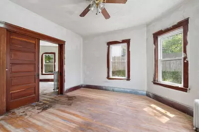 19 Francis St, Fitchburg, MA 01420 - Photo 4