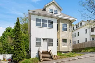 19 Francis St, Fitchburg, MA 01420 - Photo 2