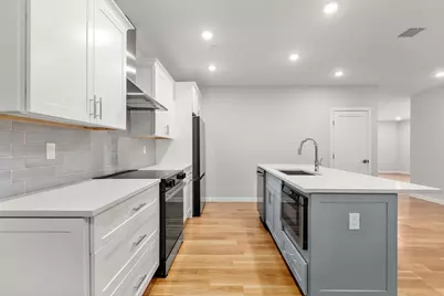 267 Old Colony #310, Boston, MA 02127 - Photo 2