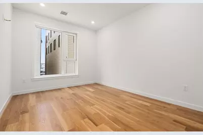 267 Old Colony #310, Boston, MA 02127 - Photo 10