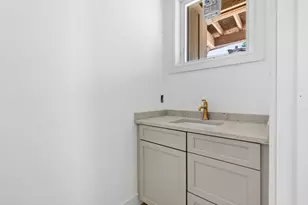 9 Khloe Ln, Northampton, MA 01060 - Photo 14