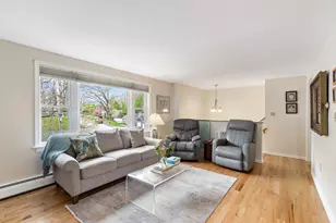38 Waltham St, Woburn, MA 01801 - Photo 4