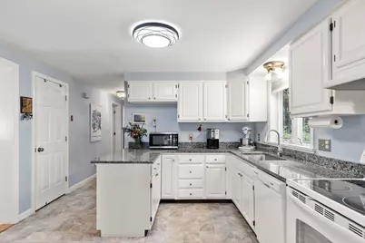 38 Waltham Street, Woburn, MA 01801 - Photo 8