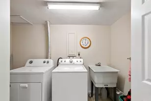 38 Waltham St, Woburn, MA 01801 - Photo 20