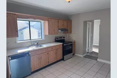 20 Buckminster St, Framingham, MA 01702 - Photo 4