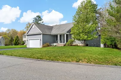 195 Alanita Dr, Taunton, MA 02780 - Photo 2