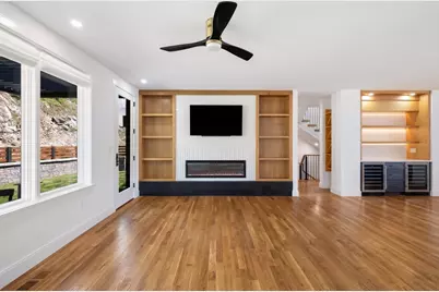 11 Mary Kenney Way, Medford, MA 02155 - Photo 8