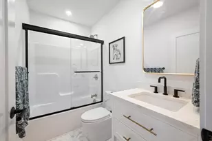 11 Mary Kenney Way, Medford, MA 02155 - Photo 32