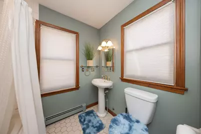 423 Goldthwaite Rd, Northbridge, MA 01588 - Photo 6