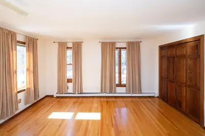 423 Goldthwaite Rd, Northbridge, MA 01588 - Photo 8