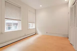 22 Irving St, Boston, MA 02114 - Photo 4