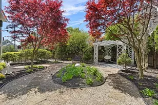 7 Sherman Pl, Winchester, MA 01890 - Photo 32
