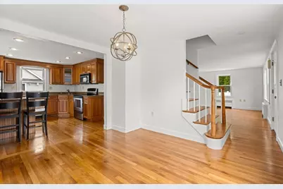 13 Munroe Ave, Woburn, MA 01801 - Photo 12