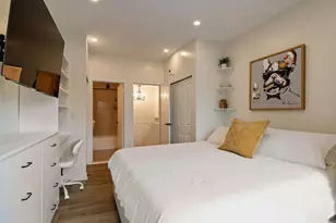 42 8th St, Boston, MA 02129 - Photo 4
