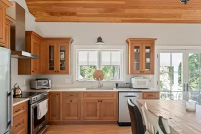 16 Atlantic Avenue, Oak Bluffs, MA 02557 - Photo 28