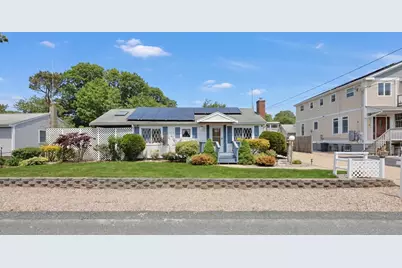 12 Winthrop Dr, Falmouth, MA 02536 - Photo 1