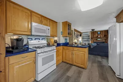 12 Winthrop Dr, Falmouth, MA 02536 - Photo 10