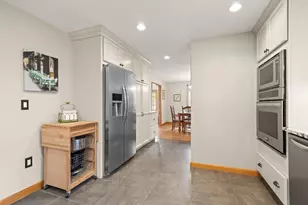 48 Beatrice Ln, Holliston, MA 01746 - Photo 10