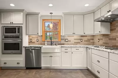 48 Beatrice Ln, Holliston, MA 01746 - Photo 8
