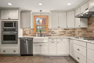 48 Beatrice Ln, Holliston, MA 01746 - Photo 8