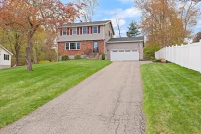 48 Beatrice Ln, Holliston, MA 01746 - Photo 2