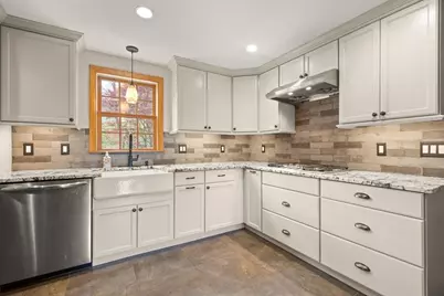 48 Beatrice Ln, Holliston, MA 01746 - Photo 6