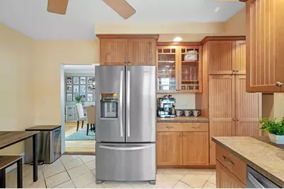 25 Lyman St, Beverly, MA 01915 - Photo 14