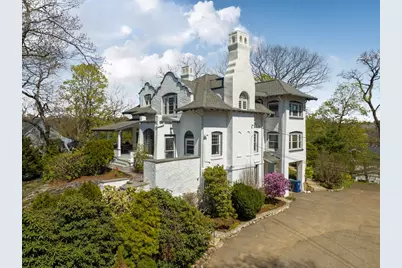 52 Rockledge Rd, Newton, MA 02461 - Photo 4