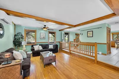34 Hilltop Dr, Bourne, MA 02561 - Photo 4