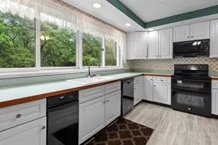 49 South St, Grafton, MA 01519 - Photo 16