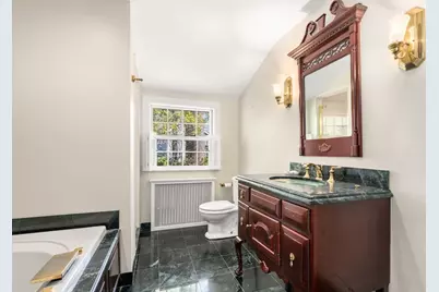 22 Lafayette Cir, Wellesley, MA 02482 - Photo 24
