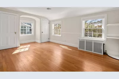 22 Lafayette Cir, Wellesley, MA 02482 - Photo 18