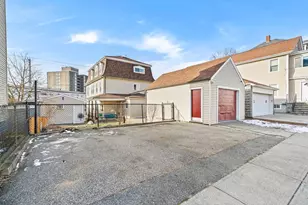 712 Eastern Ave, Fall River, MA 02723 - Photo 14