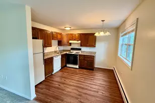 47 Edgelawn Ave, North Andover, MA 01845 - Photo 6