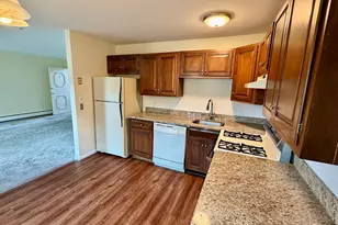 47 Edgelawn Ave, North Andover, MA 01845 - Photo 8