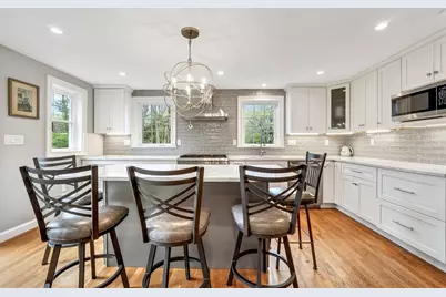 87 Payson Rd, Brookline, MA 02467 - Photo 12