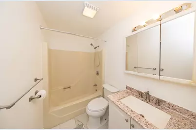 15 Houghton St #9, Worcester, MA 01604 - Photo 8