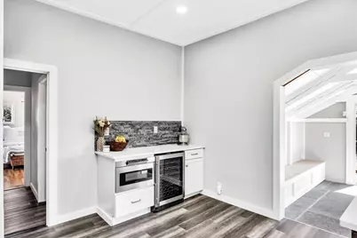 388 Sea St, Barnstable, MA 02601 - Photo 10