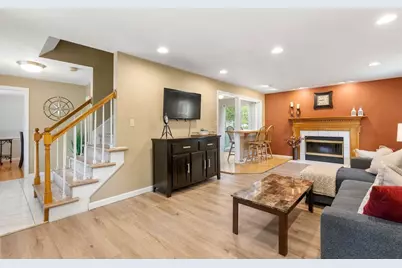 4 Fuller Pl, Franklin, MA 02038 - Photo 8