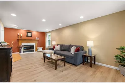 4 Fuller Pl, Franklin, MA 02038 - Photo 6