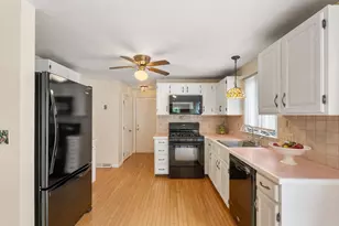 4 Fuller Pl, Franklin, MA 02038 - Photo 14