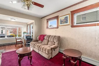 22 Davis St, Malden, MA 02148 - Photo 6